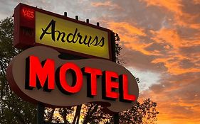 Andruss Motel